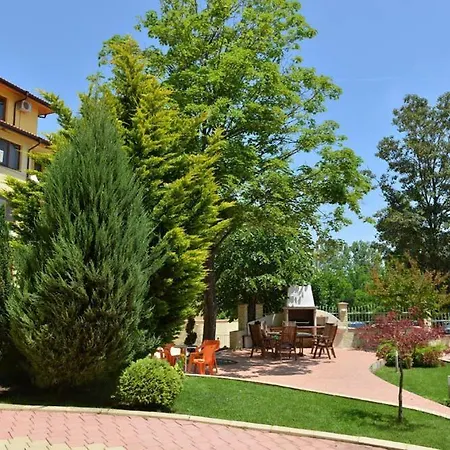 Splendid Sunny Seasons Апартаменти *